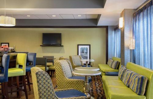 New Castle Hotel | Hampton Inn Birmingham-Trussville