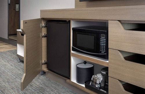 Chelsea Hotel | Hampton Inn Boston Logan Airport Chelsea