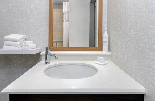 Cheektowaga Hotel | Hampton Inn Buffalo-Airport/Galleria Mall