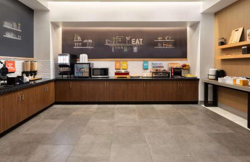 Nashville Hotel | Hampton Inn by Hilton Nashville Airport Century Place