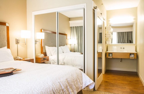 Charleston Hotel | Hampton Inn Charleston - Daniel Island