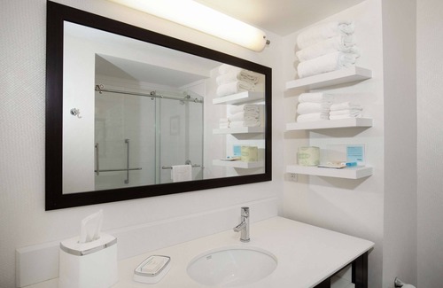 Collinsville Hotel | Hampton Inn Collinsville