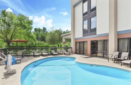 Commerce Hotel | Hampton Inn Commerce