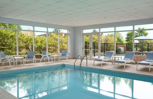 Potomac Falls Hotel | Hampton Inn Dulles/Cascades