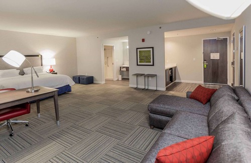 Emerson Hotel | Hampton Inn Emerson LakePoint