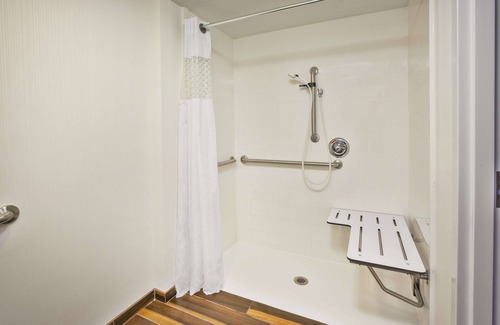 Gaylord Hotel | Hampton Inn Gaylord
