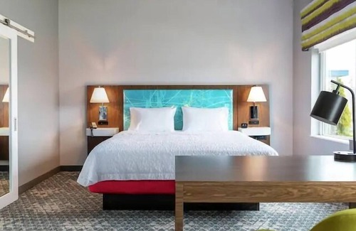 Parkers Crossroads Hotel | Hampton Inn Lexington, TN