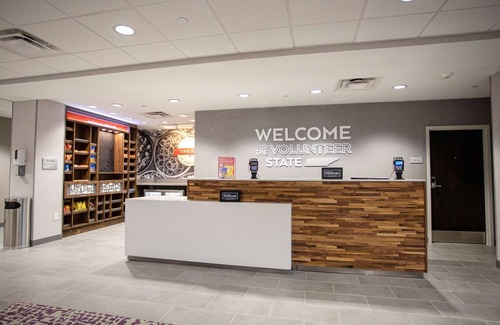 Parkers Crossroads Hotel | Hampton Inn Lexington, TN