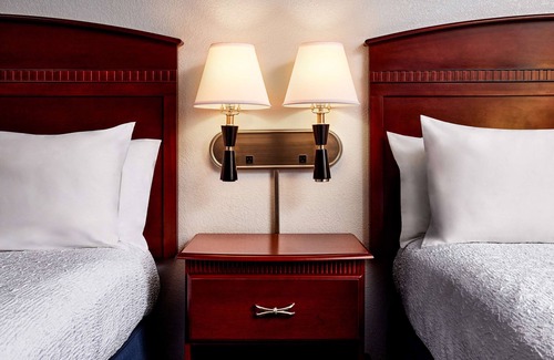 Longmont Hotel | Hampton Inn Longmont
