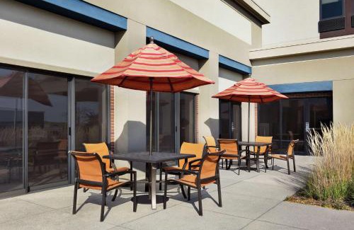 Brookfield Hotel | Hampton Inn Milwaukee Brookfield