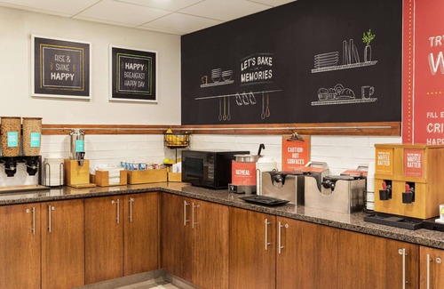 Brookfield Hotel | Hampton Inn Milwaukee/Brookfield