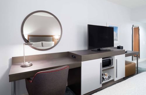 Chinatown Hotel | Hampton Inn Philadelphia Center City-Convention Center