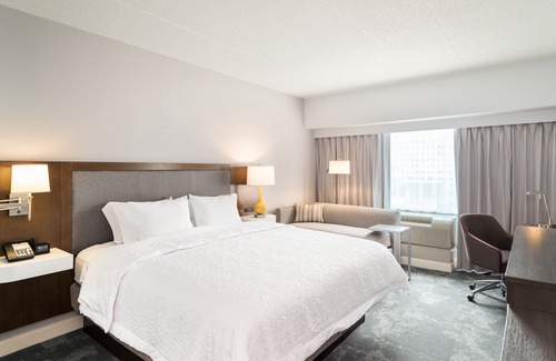 Chinatown Hotel | Hampton Inn Philadelphia Center City-Convention Center