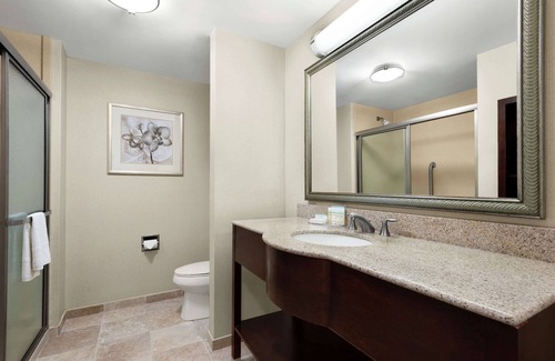 Brunswick Hotel | Hampton Inn & Suites Brunswick
