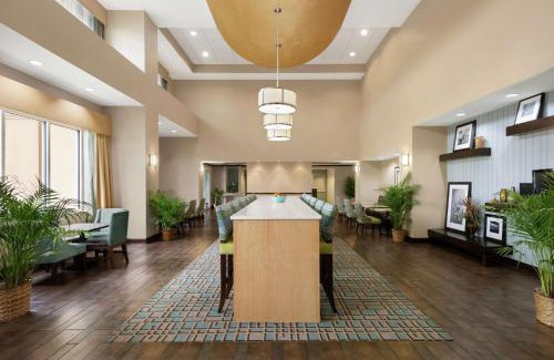 Brunswick Hotel | Hampton Inn & Suites Brunswick