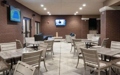 Augusta Hotel | Hampton Inn & Suites by Hilton Augusta-Washington Rd