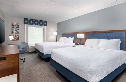 Charlottesville Hotel | Hampton Inn & Suites Charlottesville-At the University