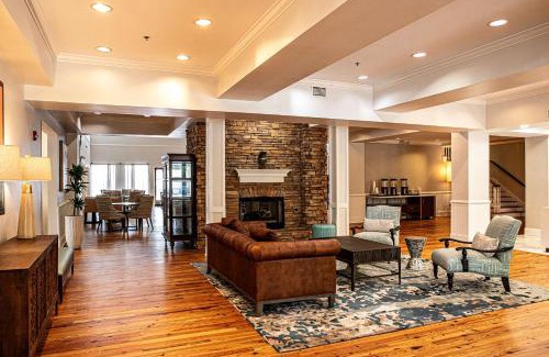 West Ashley Hotel | Hampton Inn & Suites Charleston-West Ashley