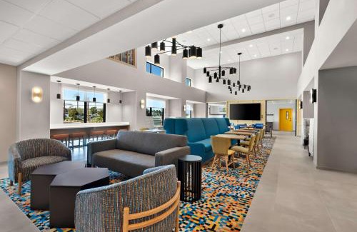 Corona Hotel | Hampton Inn & Suites Corona, Ca