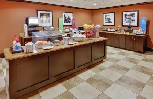 Forest Hill Hotel | Hampton Inn & Suites Fort Worth/Forest Hill