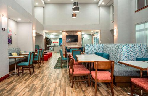 Fort Worth Hotel | Hampton Inn & Suites Fort Worth-West-I-30
