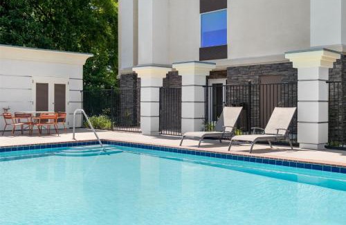 Raisin Hotel | Hampton Inn & Suites Fresno