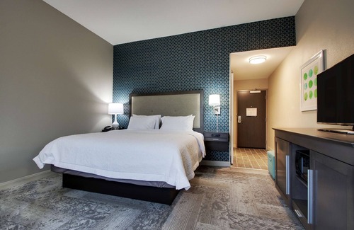 Southeast Raleigh Hotel | Hampton Inn & Suites Knightdale Raleigh