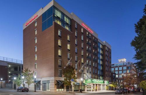 Downtown Little Rock Hotel | Hampton Inn & Suites Little Rock-Downtown