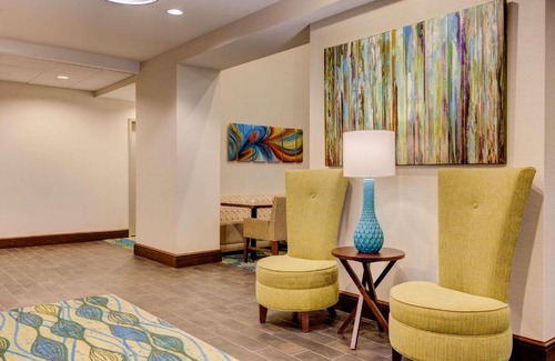 Manchester Hotel | Hampton Inn & Suites Manchester, TN