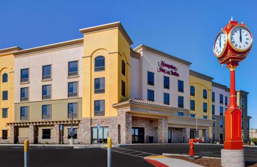 Marina Hotel | Hampton Inn & Suites Marina