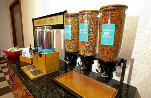 Nampa Hotel | Hampton Inn & Suites Nampa at the Idaho Center