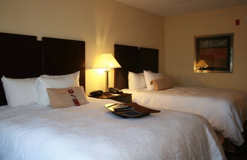 Orlando Hotel | Hampton Inn & Suites Orlando-John Young Pkwy/S. Park