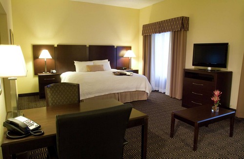 Orlando Hotel | Hampton Inn & Suites Orlando-John Young Pkwy/S. Park