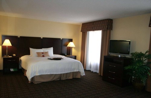 Orlando Hotel | Hampton Inn & Suites Orlando-John Young Pkwy/S. Park