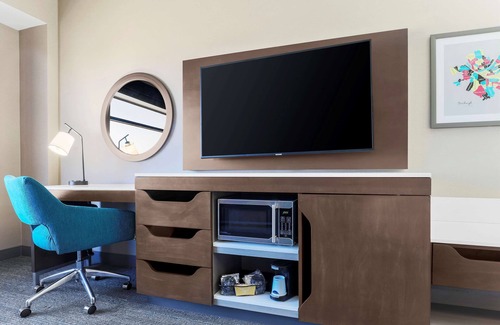 Downtown Pittsburgh Hotel | Hampton Inn & Suites Pittsburgh-Downtown