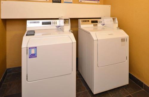 Pueblo Hotel | Hampton Inn & Suites Pueblo-Southgate