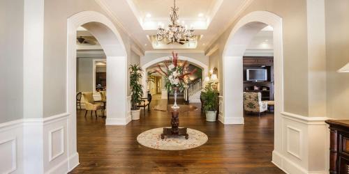 Yamacraw Village Hotel | Hampton Inn & Suites Savannah Historic District