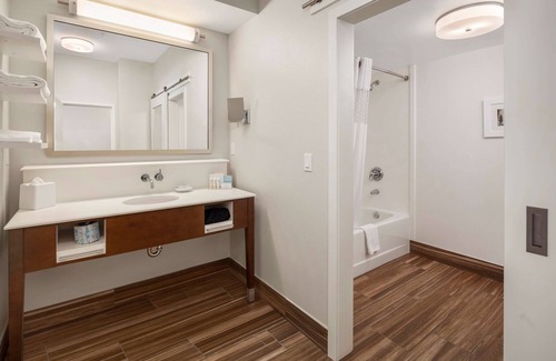 Lynnwood Hotel | Hampton Inn & Suites Seattle-North/Lynnwood