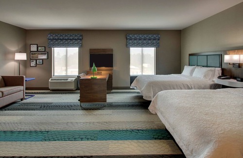 Southport Hotel | Hampton Inn & Suites Southport