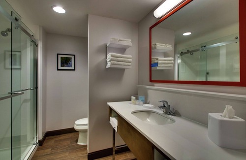 Southport Hotel | Hampton Inn & Suites Southport