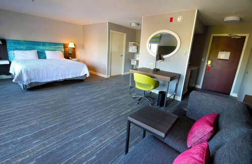 South End Hotel | Hampton Inn & Suites Tacoma