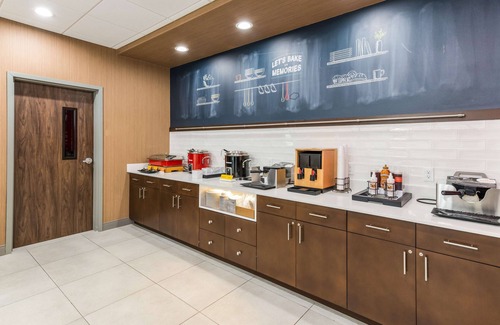Benton Harbor Hotel | Hampton Inn & Suites Benton Harbor