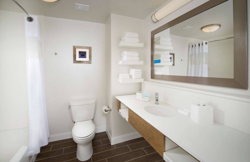 East Syracuse Hotel | Hampton Inn & Suites Syracuse/Carrier Circle