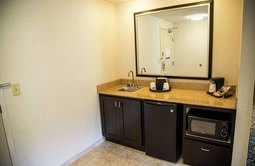 West Middlesex Hotel | Hampton Inn & Suites Sharon