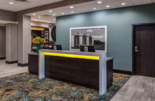 Wichita Hotel | Hampton Inn & Suites-Wichita/Airport, KS