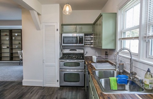 Downtown House | Hampton River Retreat Deluxe