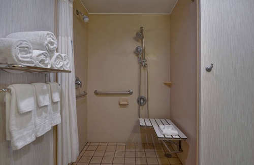 Hoover Hotel | Hampton Suites Birmingham Hoover