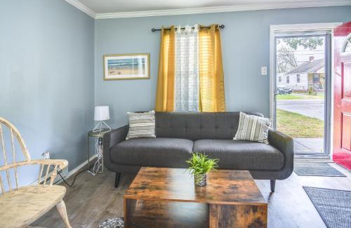 Hampton House | Hampton Vacation Rental Central Location, Patio