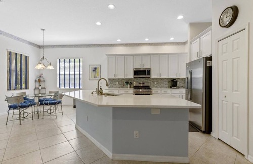 Palmer Ranch House | Hamptons Preserve - Stylish 3 Bedroom Home by Gulfcoast Holiday Homes