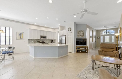 Palmer Ranch House | Hamptons Preserve - Stylish 3 Bedroom Home by Gulfcoast Holiday Homes